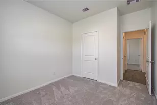 304 Morning Dove Trl, Sealy, TX 77474 - Photo 17