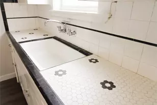 1214 44th St, Galveston, TX 77550 - Photo 5