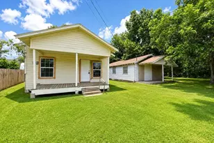 445 & 455 Bonner St, Silsbee, TX 77656 - Photo 1