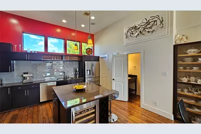 1304 W Dallas, Houston, TX 77019 - Photo 19