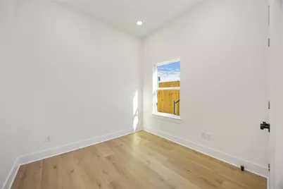 508 Dell Court, Houston, TX 77009 - Photo 19