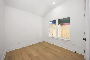 508 Dell Ct, Houston, TX 77009 - Photo 17