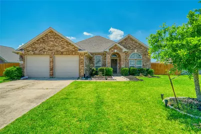 9515 Taylor Lane, Mont Belvieu, TX 77523 - Photo 1