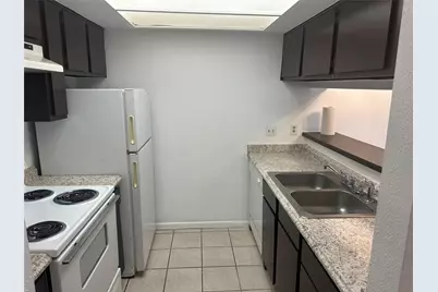 2814 S Bartell Drive #13, Houston, TX 77054 - Photo 5