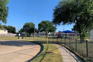 15526 Rio Plaza Dr, Houston, TX 77083 - Photo 35