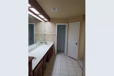 15526 Rio Plaza Drive, Houston, TX 77083 - Photo 11
