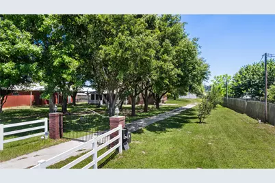 20240 Cypress Rosehill Road, Tomball, TX 77377 - Photo 11