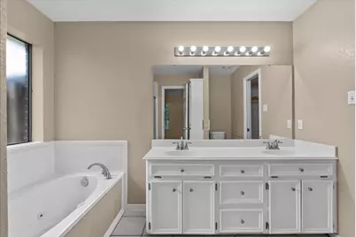 111 Jamestown Avenue, Clute, TX 77531 - Photo 23