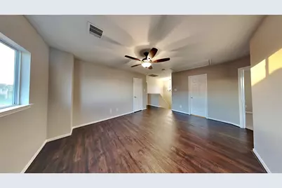 1608 Claremont Garden Circle, Houston, TX 77047 - Photo 5