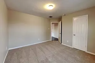 1608 Claremont Garden Cir, Houston, TX 77047 - Photo 11