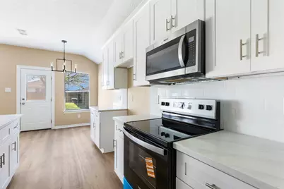 14930 Lanai Drive, Baytown, TX 77523 - Photo 11