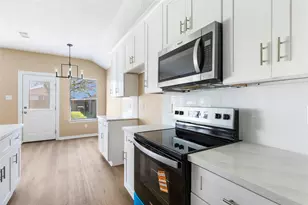 14930 Lanai Dr, Baytown, TX 77523 - Photo 11