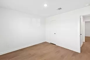 957 Garden Path Dr, Willis, TX 77378 - Photo 31