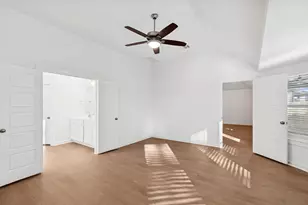 957 Garden Path Dr, Willis, TX 77378 - Photo 9