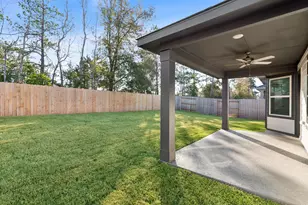 957 Garden Path Dr, Willis, TX 77378 - Photo 15