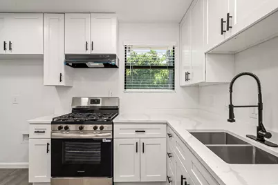 404 Glenmore Drive, Pasadena, TX 77503 - Photo 9