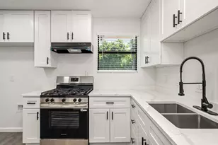 404 Glenmore Dr, Pasadena, TX 77503 - Photo 9