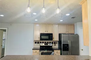 5914 Dream Ct, Houston, TX 77085 - Photo 9