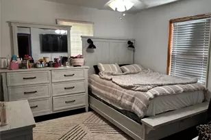 2317 35th Ave N, Texas City, TX 77590 - Photo 9