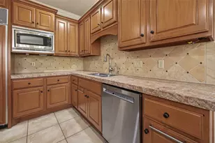 2210 Bywater Dr, Houston, TX 77077 - Photo 9