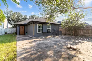 3725 Meadow Wood Dr, Pasadena, TX 77503 - Photo 3