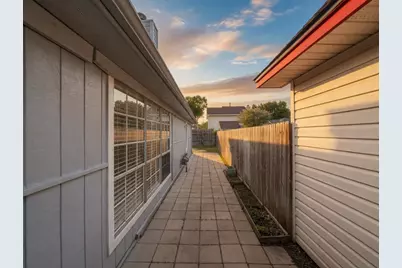 11607 Eaglewood Drive, Houston, TX 77089 - Photo 13