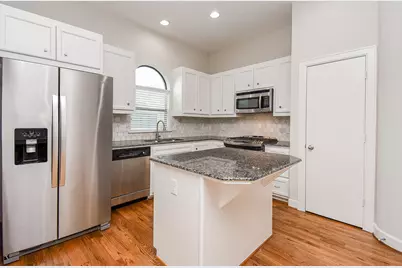 3626 Main Plaza Drive, Houston, TX 77025 - Photo 15