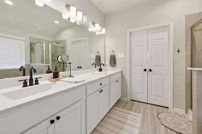 689 Red Elm Lane, Conroe, TX 77304 - Photo 17