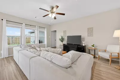 689 Red Elm Lane, Conroe, TX 77304 - Photo 7