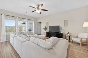 689 Red Elm Ln, Conroe, TX 77304 - Photo 7