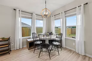 689 Red Elm Ln, Conroe, TX 77304 - Photo 13