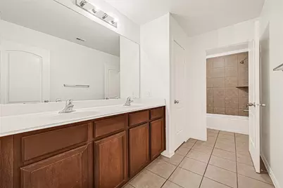 8843 Leclaire Meadow Drive, Humble, TX 77338 - Photo 11