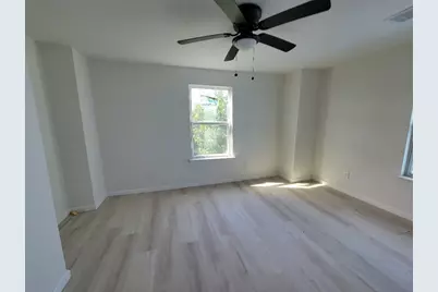 2728 Sealy Street, Galveston, TX 77550 - Photo 17