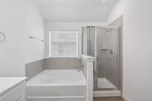 2111 Spring Hollow Dr, Baytown, TX 77521 - Photo 29