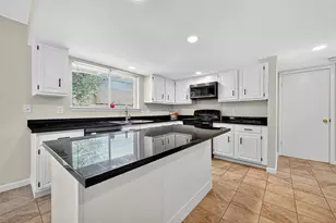 813 Lakeview Dr, Sugar Land, TX 77498 - Photo 17