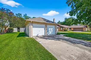 813 Lakeview Dr, Sugar Land, TX 77498 - Photo 7