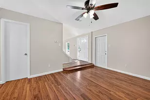 813 Lakeview Dr, Sugar Land, TX 77498 - Photo 13