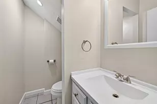 813 Lakeview Dr, Sugar Land, TX 77498 - Photo 39