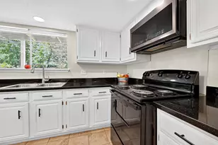 813 Lakeview Dr, Sugar Land, TX 77498 - Photo 19