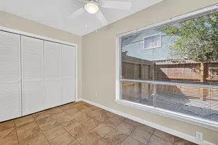 813 Lakeview Dr, Sugar Land, TX 77498 - Photo 21