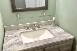 8245 Kingsbrook Rd, Houston, TX 77024 - Photo 21
