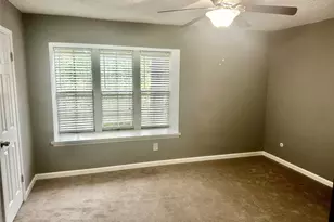 8245 Kingsbrook Rd, Houston, TX 77024 - Photo 17