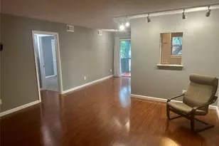 8245 Kingsbrook Rd, Houston, TX 77024 - Photo 15