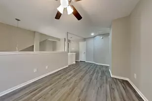 9615 Winter Run Dr, Houston, TX 77064 - Photo 7