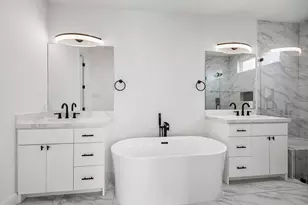 424 Sikes St, Houston, TX 77018 - Photo 7