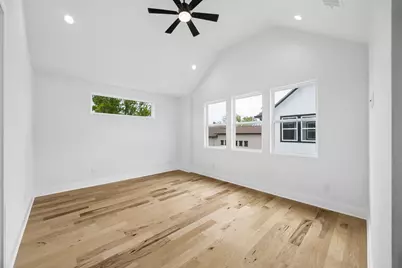 424 Sikes Street, Houston, TX 77018 - Photo 5