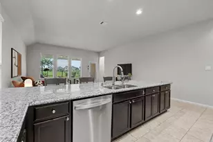 2731 Ahnya Ln, League City, TX 77573 - Photo 13