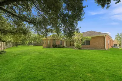 2755 N Larkspur Circle, Pearland, TX 77584 - Photo 9