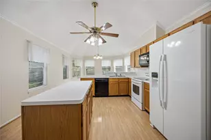 2755 N Larkspur Cir, Pearland, TX 77584 - Photo 3