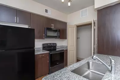 2930 Plum Creek Lane #2102, Houston, TX 77087 - Photo 5